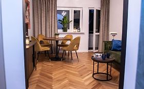 Apartament Przy Metrze Wierzbno Z Nuta Vintage