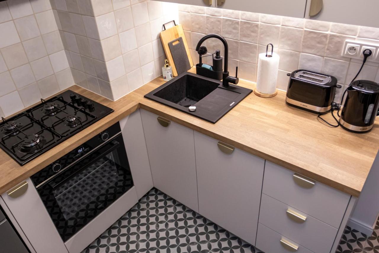Apartament Przy Metrze Wierzbno Z Nuta Vintage Warszawa Zewnętrze zdjęcie
