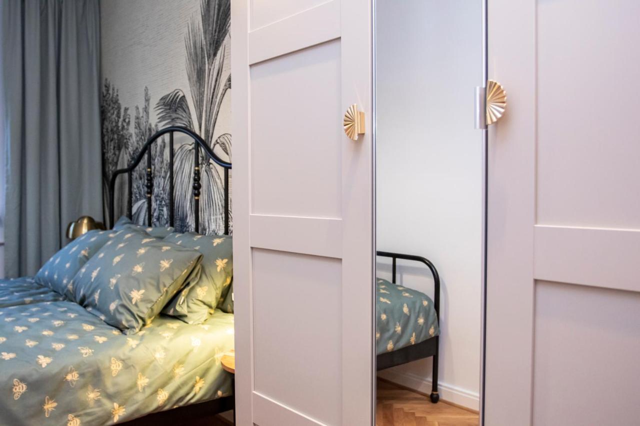 Apartament Przy Metrze Wierzbno Z Nuta Vintage Warszawa Zewnętrze zdjęcie