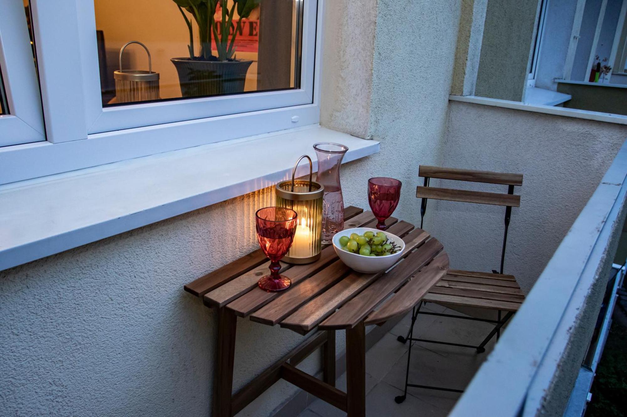 Apartament Przy Metrze Wierzbno Z Nuta Vintage Warszawa Zewnętrze zdjęcie